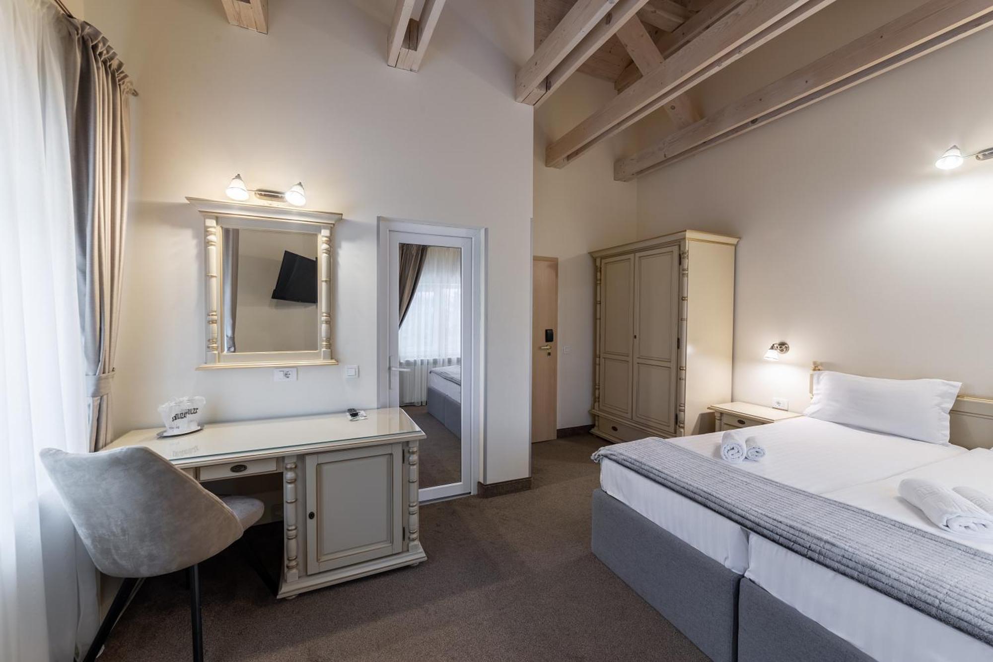 Eden 3 & Eden 4 Hotel Predeal Bagian luar foto