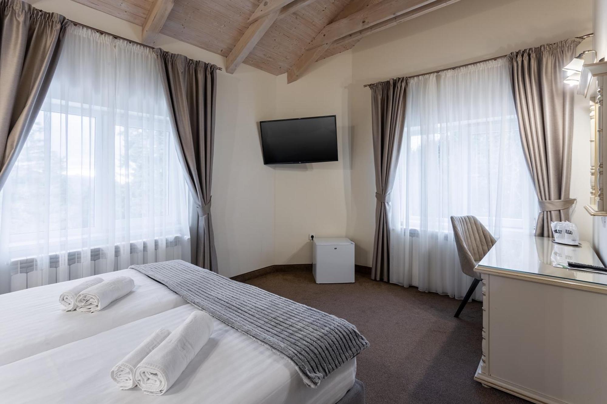 Eden 3 & Eden 4 Hotel Predeal Bagian luar foto