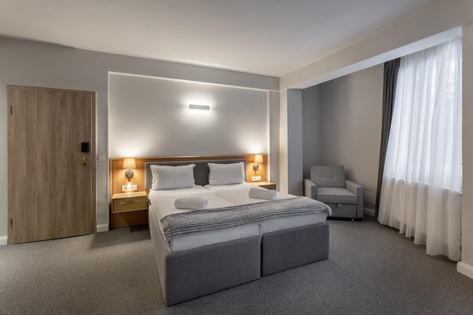 Eden 3 & Eden 4 Hotel Predeal Bagian luar foto